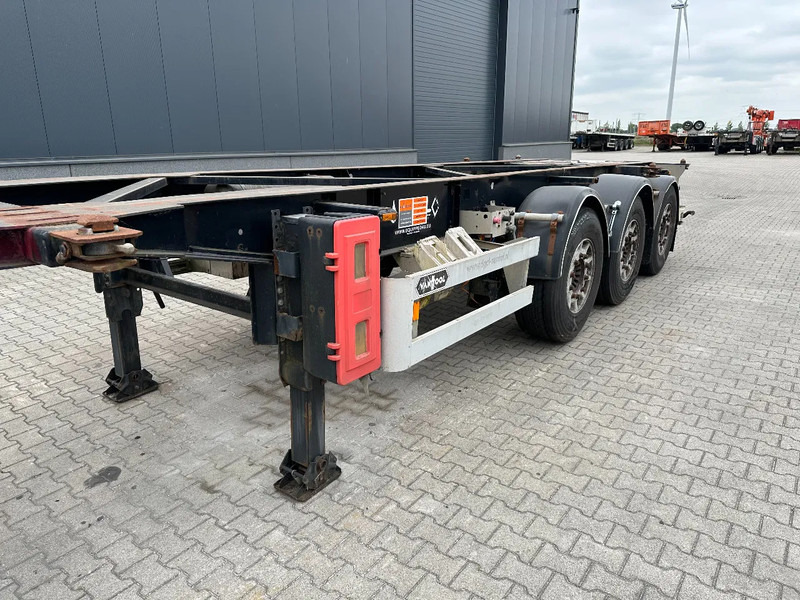 Container transporter/ Swap body semi-trailer Van Hool 20FT/30FT, ADR (EX/II, EX/III, FL, OX AT), SAF + disc, liftaxle, NL-Chassis: picture 11