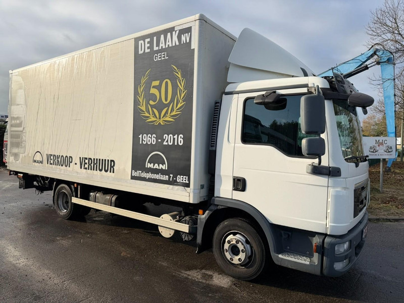 MAN TGL 8.180 4x2 BL COSED BOX / BAKWAGEN / CAISSE FERMEE - *184.000km* - 3 SEATER - EURO 5 - AIR SUSPENSION - BOX 6m00 x 2m49 x 2m38 - BE TRUCK - Box truck: picture 1 MAN TGL 8.180 4x2 BL COSED BOX / BAKWAGEN / CAISSE FERMEE - *184.000km* - 3 SEATER - EURO 5 - AIR SUSPENSION - BOX 6m00 x 2m49 x 2m38 - BE TRUCK - Box truck: picture 1