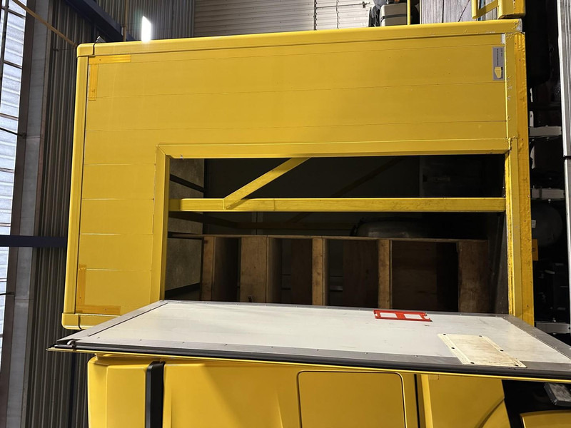 Autotransporter truck Mercedes-Benz ACTROS 2745 6x2 OPRIJWAGEN / AUTOTRANSPORTER / MACHINE CARRIER - WINCH - 6m10 - EURO 5 - LIFT AXLE - HYDR RAMPS - NL TRUCK: picture 17