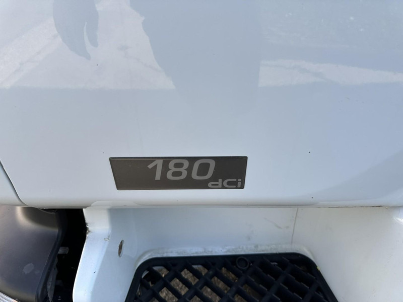 Box truck Renault MIDLUM 180 DCI 10T - CLOSED BOX 6.5m x 2.47m x 2.52m - E3 - AIR SUSPENSION - MANUAL - FR TRUCK: picture 17