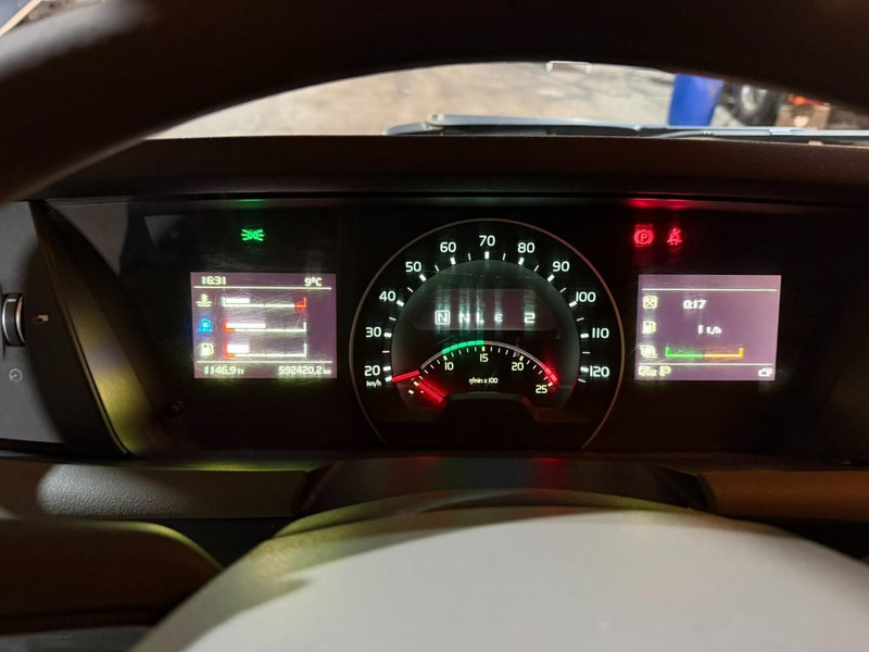 Curtainsider truck Volvo FH 460 8x4 TRIDEM CURTAINSIDE BOX 8m50 / BDF / SILO COMPRESSOR - *FULL AIR* - EURO 6 - LIFT + STEERING AXLE - BE TRUCK: picture 19