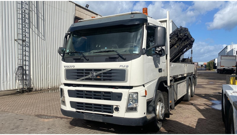 Volvo FM 300 6x4 + (25.8m!) CRANE HIAB 245 E-5 + JIB 65 X-3 + 2 ME - *228.000km* - MANUAL - A/C - EURO 3 - BELGIAN TRUCK - Crane truck: picture 2 Volvo FM 300 6x4 + (25.8m!) CRANE HIAB 245 E-5 + JIB 65 X-3 + 2 ME - *228.000km* - MANUAL - A/C - EURO 3 - BELGIAN TRUCK - Crane truck: picture 2