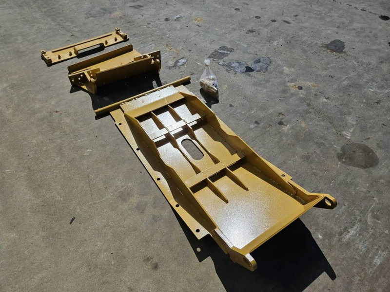 Cat 140M - Attachment for Construction machinery: picture 1 Cat 140M - Attachment for Construction machinery: picture 1