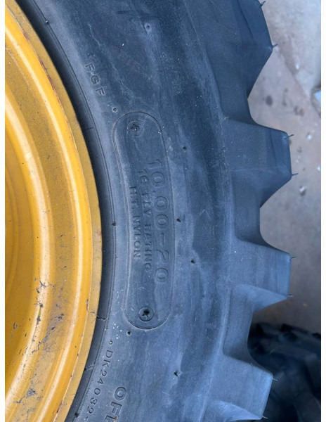 Bridgestone 1000 x 20 Set / 10.00 x 20: 4x2 Tyres - Wheels and tires for Construction machinery: picture 4 Bridgestone 1000 x 20 Set / 10.00 x 20: 4x2 Tyres - Wheels and tires for Construction machinery: picture 4