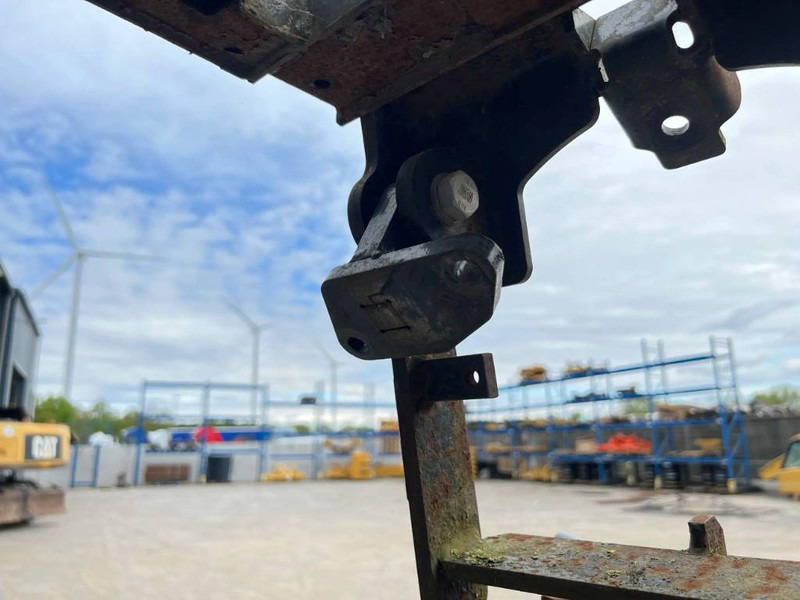 Cat 312D / 315D / 319D / 320D / 324D / 329D / 330D / - Cab and interior for Construction machinery: picture 5 Cat 312D / 315D / 319D / 320D / 324D / 329D / 330D / - Cab and interior for Construction machinery: picture 5