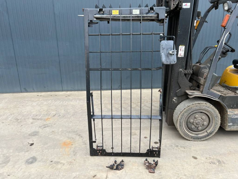 Cat 313D / M315D / 320D / 325D / 330D / 345C / 365C / - Cab and interior for Construction machinery: picture 2 Cat 313D / M315D / 320D / 325D / 330D / 345C / 365C / - Cab and interior for Construction machinery: picture 2