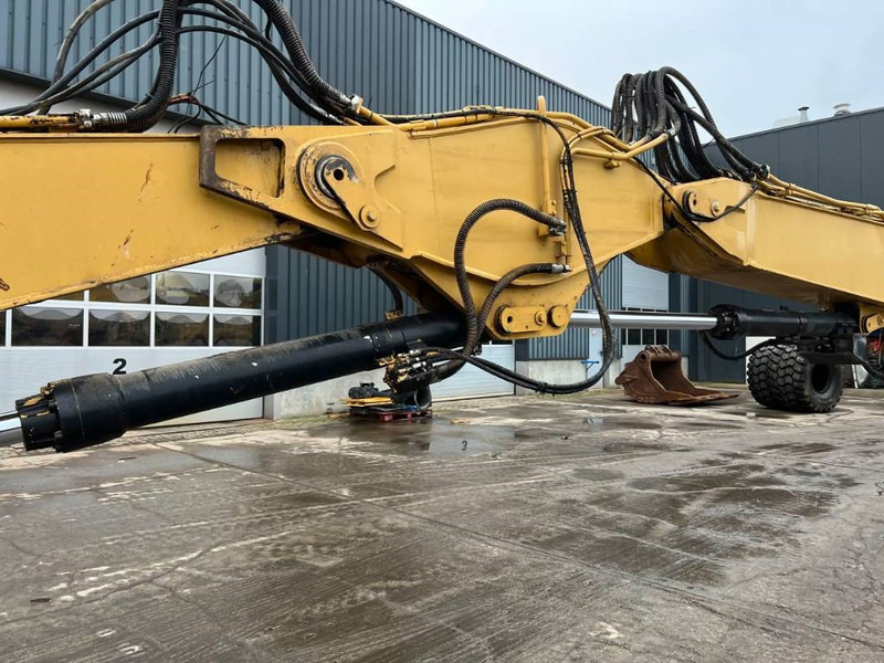 Crawler excavator Cat 345C L UHD - 27m - OilQuick: picture 19