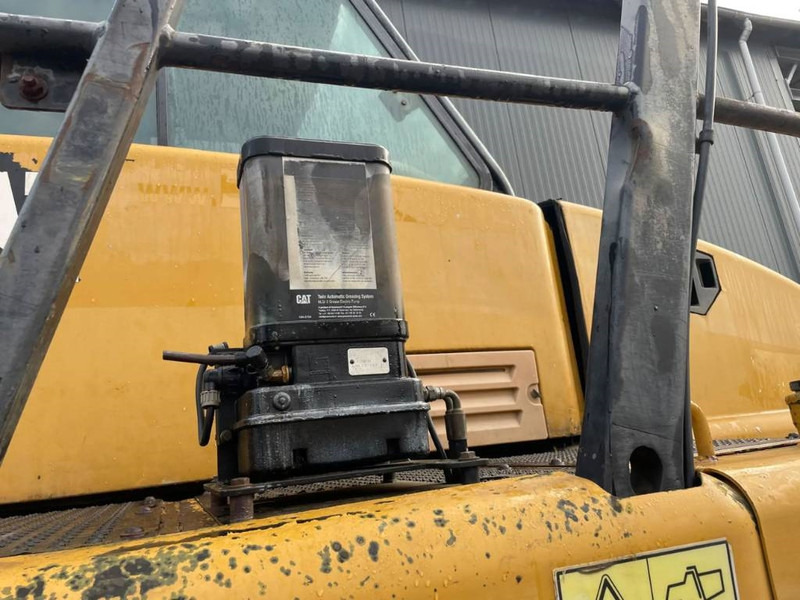 Articulated dumper Cat 735: picture 15