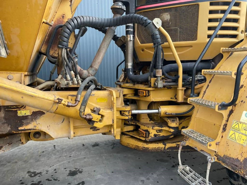 Articulated dumper Cat 735: picture 17