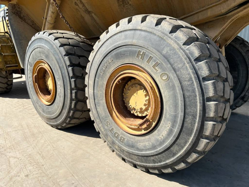 Articulated dumper Cat 740: picture 14