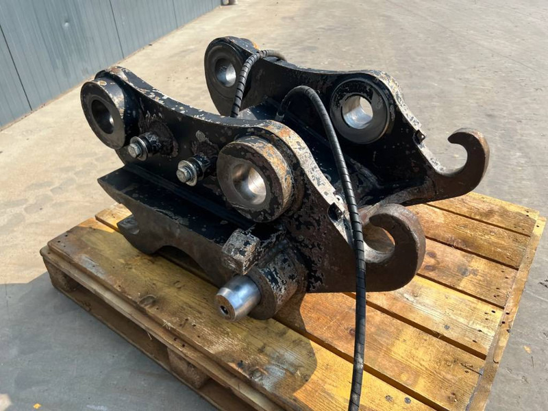 Liebherr SW66 - 329D / 330F - Quick coupler for Construction machinery: picture 3 Liebherr SW66 - 329D / 330F - Quick coupler for Construction machinery: picture 3