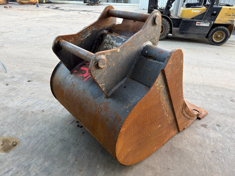 OilQuick OQ70/55 - 1200mm - Bucket for Construction machinery: picture 4 OilQuick OQ70/55 - 1200mm - Bucket for Construction machinery: picture 4