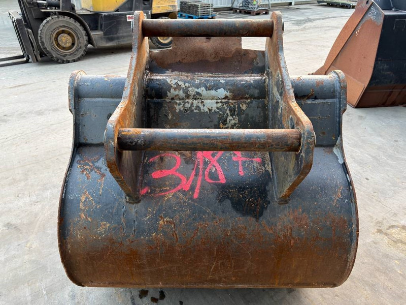 OilQuick OQ70/55 - 1200mm - Bucket for Construction machinery: picture 5 OilQuick OQ70/55 - 1200mm - Bucket for Construction machinery: picture 5