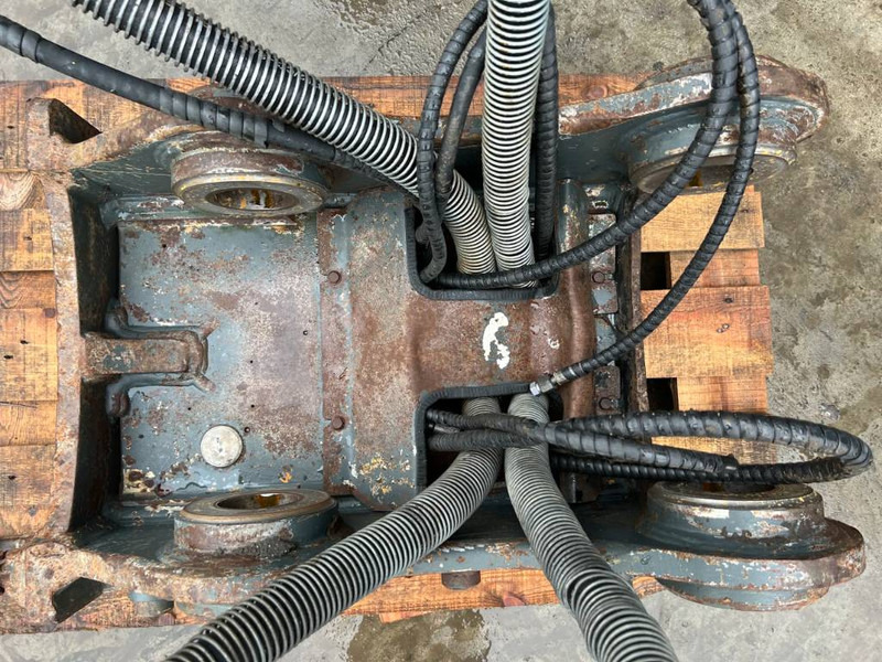 Quick coupler for Construction machinery OilQuick OQ70/55 - 323D: picture 14