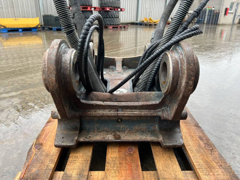 Quick coupler for Construction machinery OilQuick OQ70/55 - 323D: picture 6