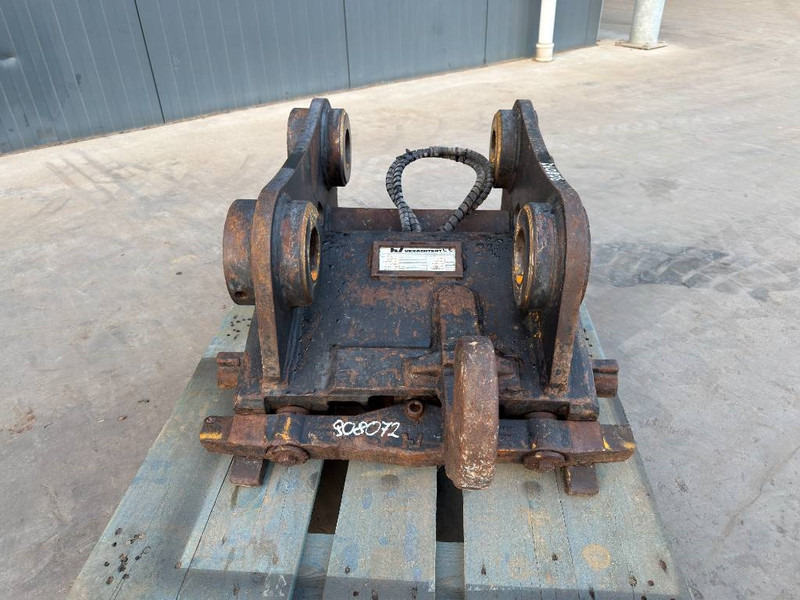Verachtert CW40 - 323D - Quick coupler for Construction machinery: picture 2 Verachtert CW40 - 323D - Quick coupler for Construction machinery: picture 2