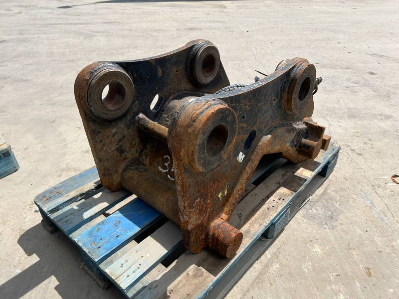 Verachtert CW45S - 330F - Quick coupler for Construction machinery: picture 5 Verachtert CW45S - 330F - Quick coupler for Construction machinery: picture 5