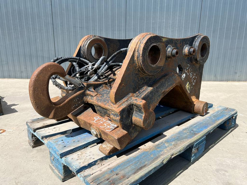 Verachtert CW45S - 330F - Quick coupler for Construction machinery: picture 1 Verachtert CW45S - 330F - Quick coupler for Construction machinery: picture 1