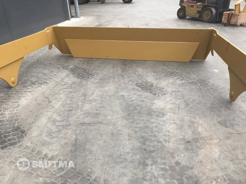 Volvo A40F - Tail lift for Construction machinery: picture 3 Volvo A40F - Tail lift for Construction machinery: picture 3