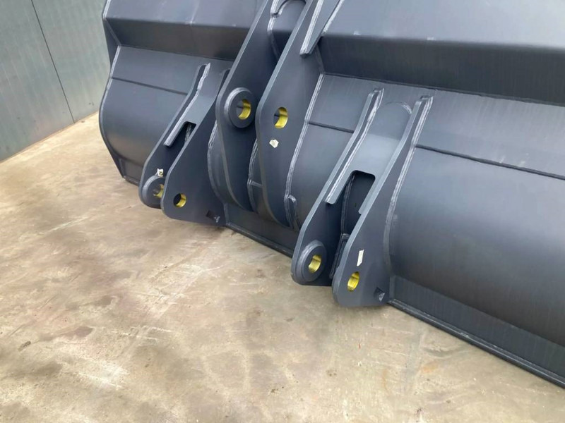 Volvo L110F - Bucket for Construction machinery: picture 4 Volvo L110F - Bucket for Construction machinery: picture 4