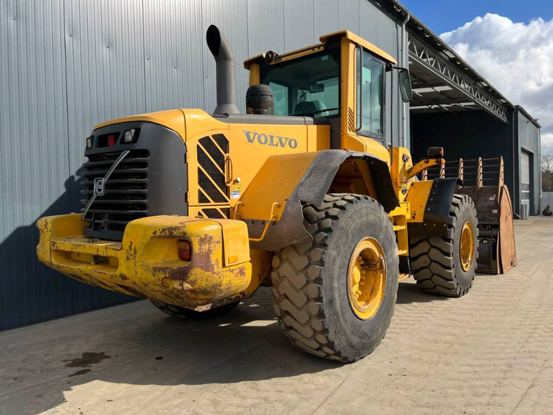 Volvo L120F - Wheel loader: picture 4 Volvo L120F - Wheel loader: picture 4