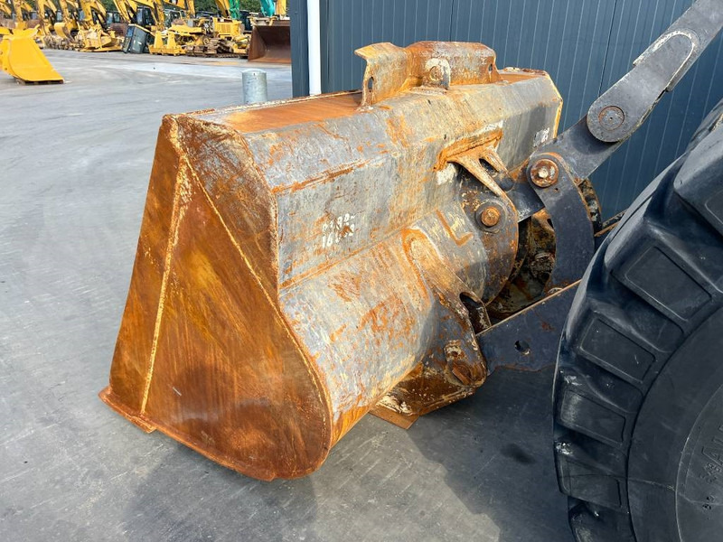 Wheel loader Volvo L60E: picture 11