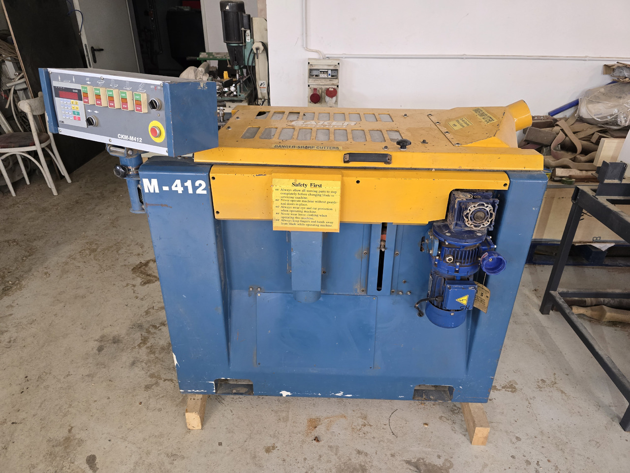 BAKER M-412 - Woodworking machinery: picture 1 BAKER M-412 - Woodworking machinery: picture 1