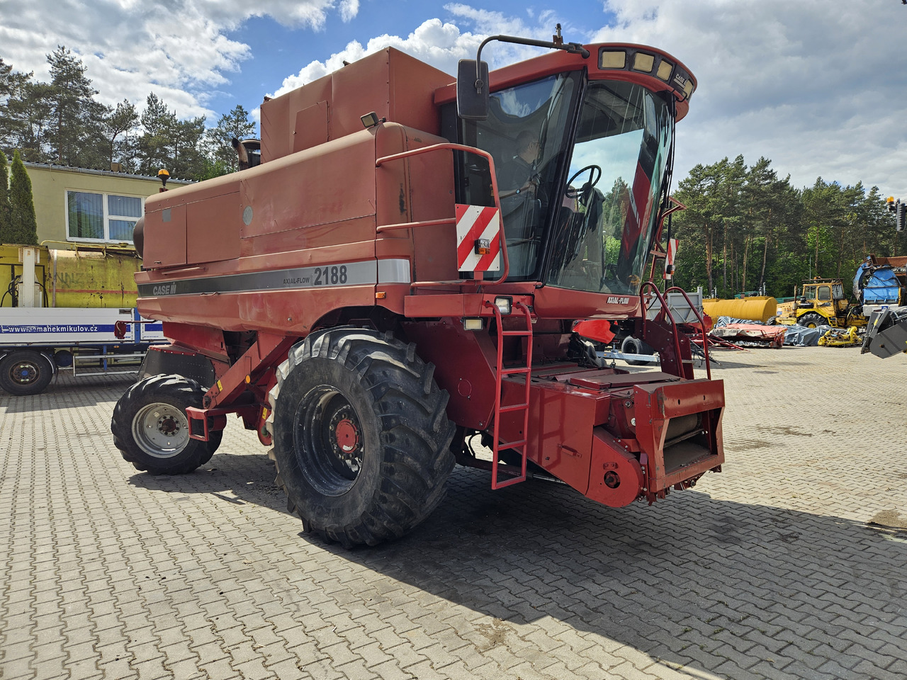 Case 2188E - Combine harvester: picture 2 Case 2188E - Combine harvester: picture 2