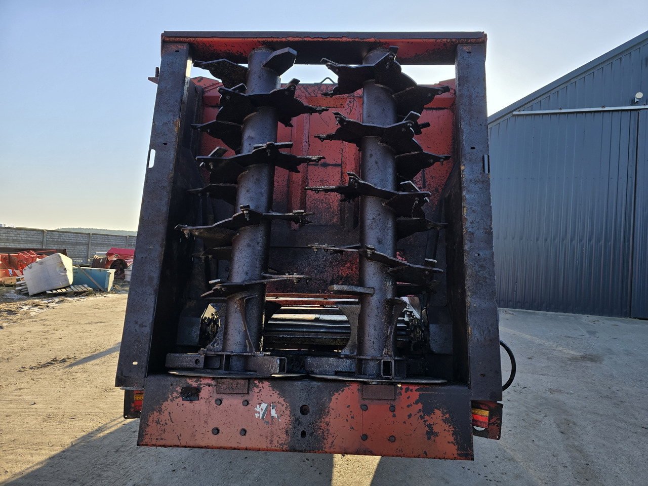 GILIBERT HELIOS 15 - Manure spreader: picture 4 GILIBERT HELIOS 15 - Manure spreader: picture 4