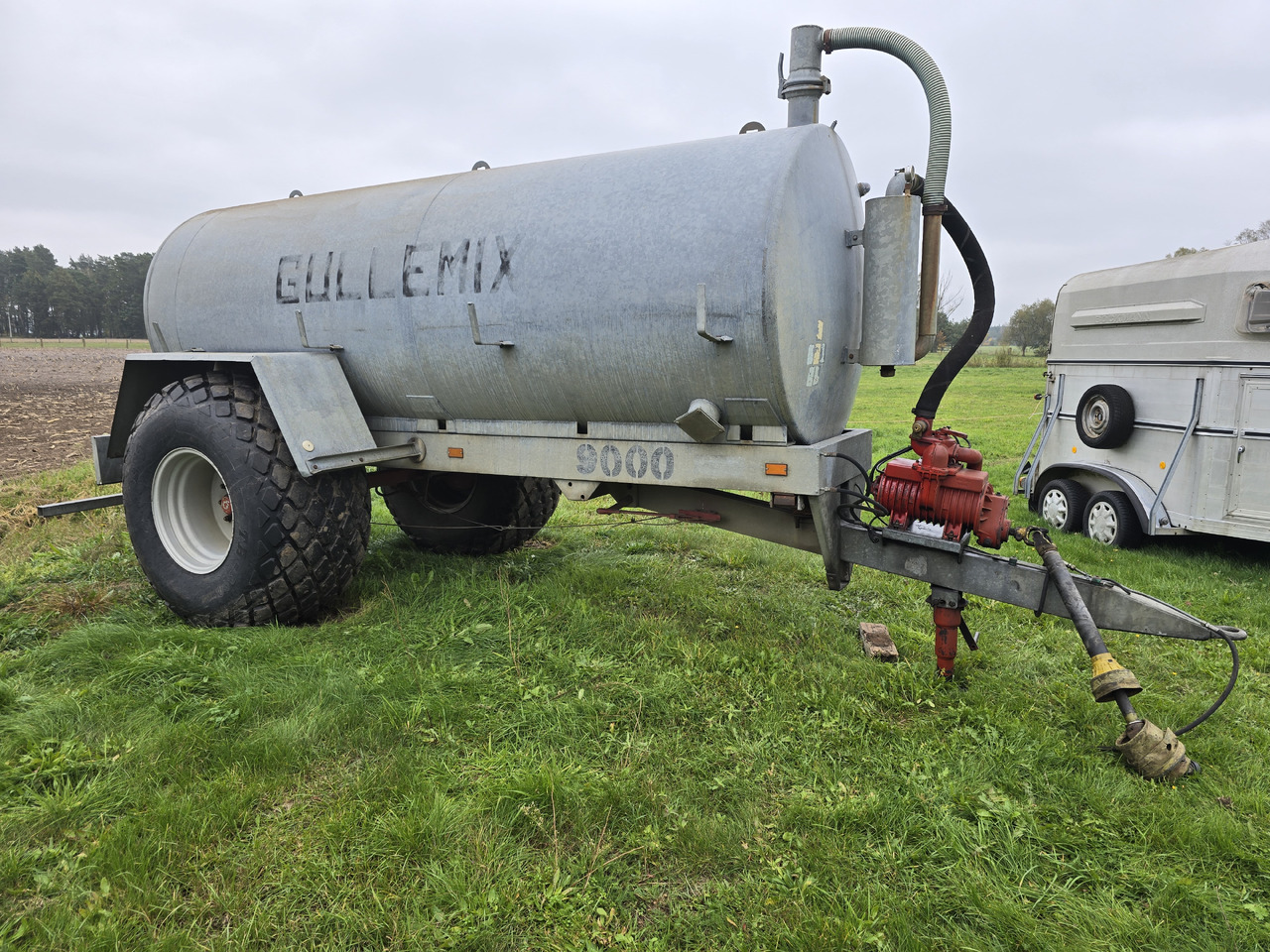 GULLEMIX 9000 - Slurry tanker: picture 1 GULLEMIX 9000 - Slurry tanker: picture 1