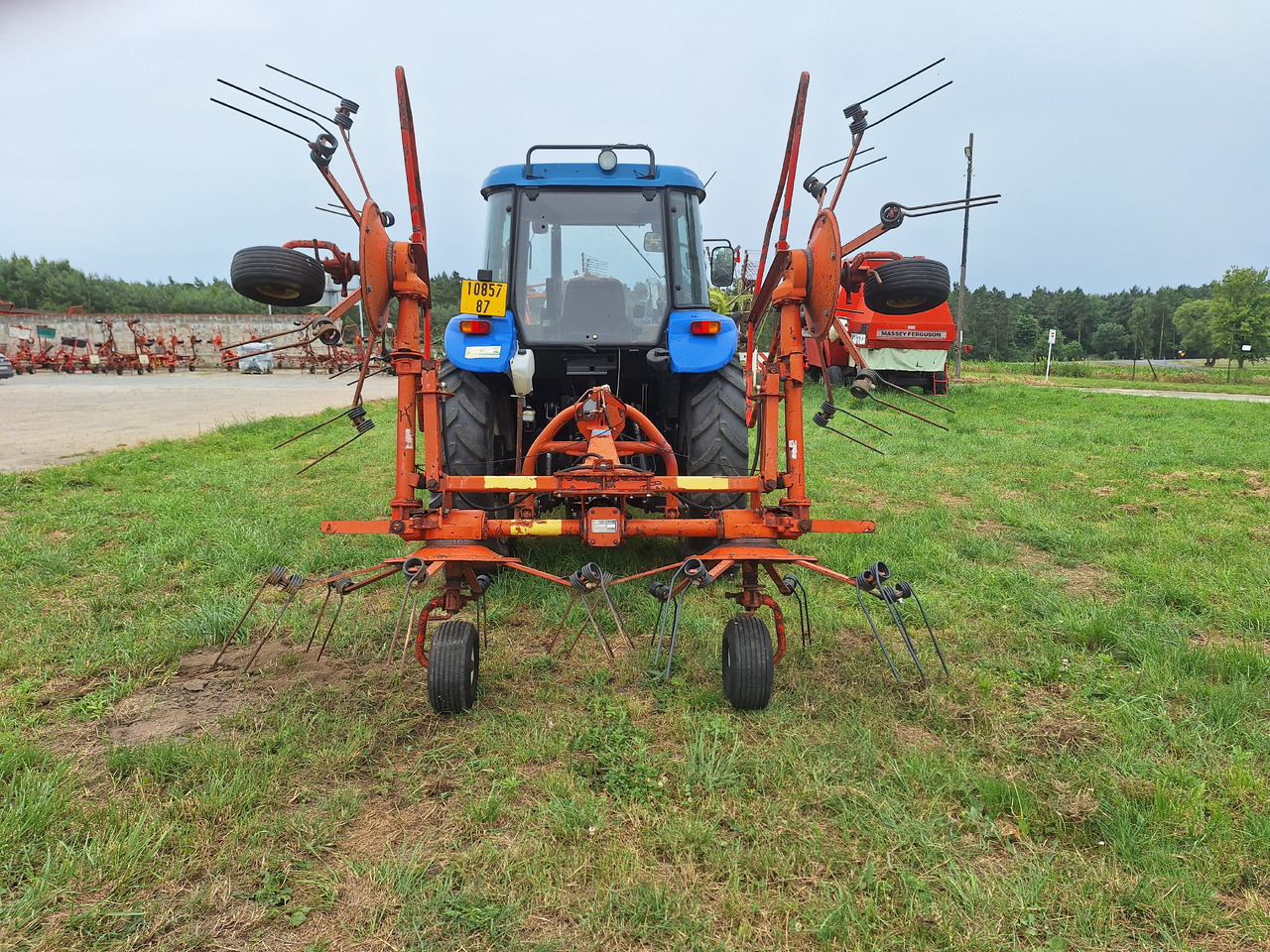 KUHN GF5000MH - Tedder/ Rake: picture 3 KUHN GF5000MH - Tedder/ Rake: picture 3