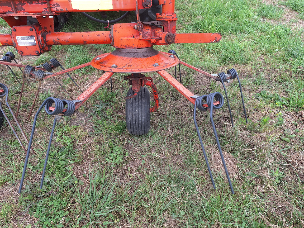 KUHN GF5000MH - Tedder/ Rake: picture 4 KUHN GF5000MH - Tedder/ Rake: picture 4