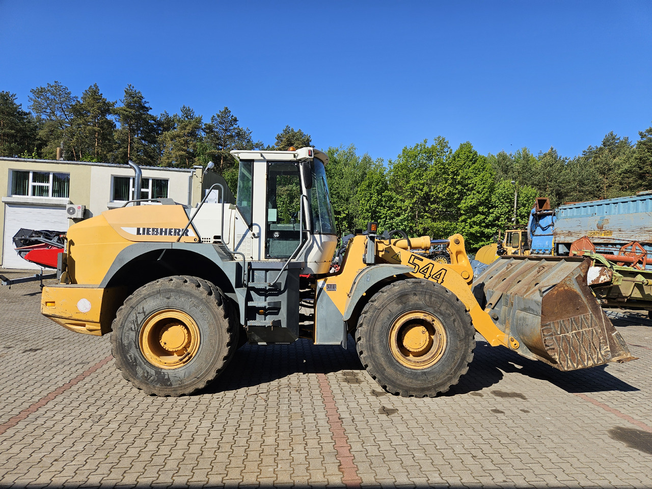 Liebherr L544 - Compact loader: picture 2 Liebherr L544 - Compact loader: picture 2