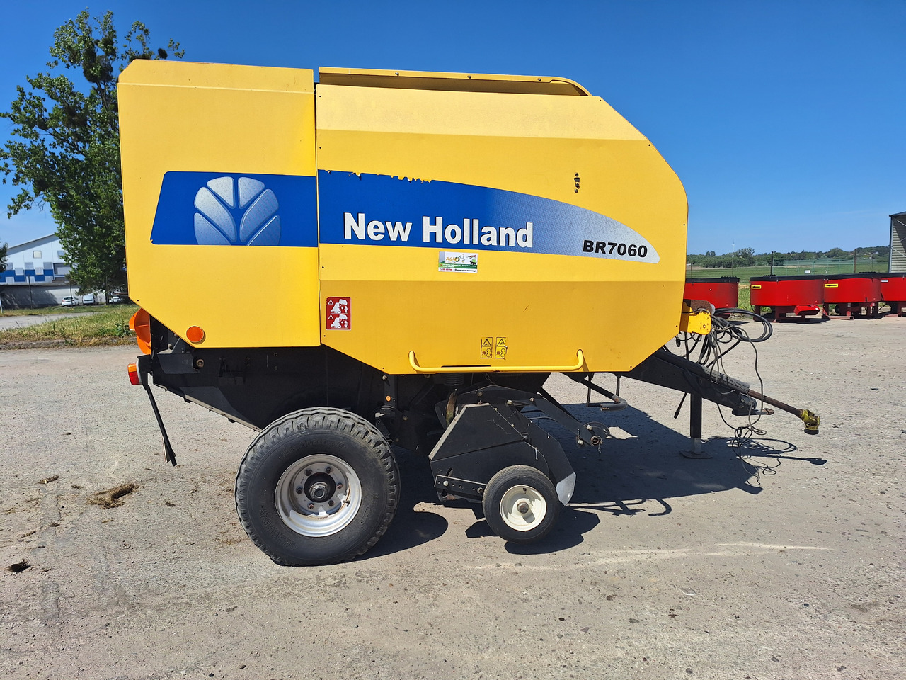 NEW HOLLAND BR7060 - Round baler: picture 2 NEW HOLLAND BR7060 - Round baler: picture 2
