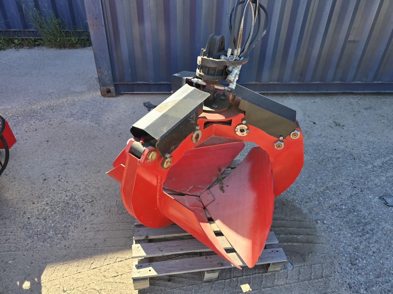 Befard XF 1700 z chwytakiem BEFARD BSR 150 - Other machinery: picture 3 Befard XF 1700 z chwytakiem BEFARD BSR 150 - Other machinery: picture 3