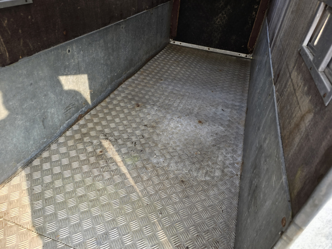 PONGRATZ PA 310 T - Livestock trailer: picture 4 PONGRATZ PA 310 T - Livestock trailer: picture 4