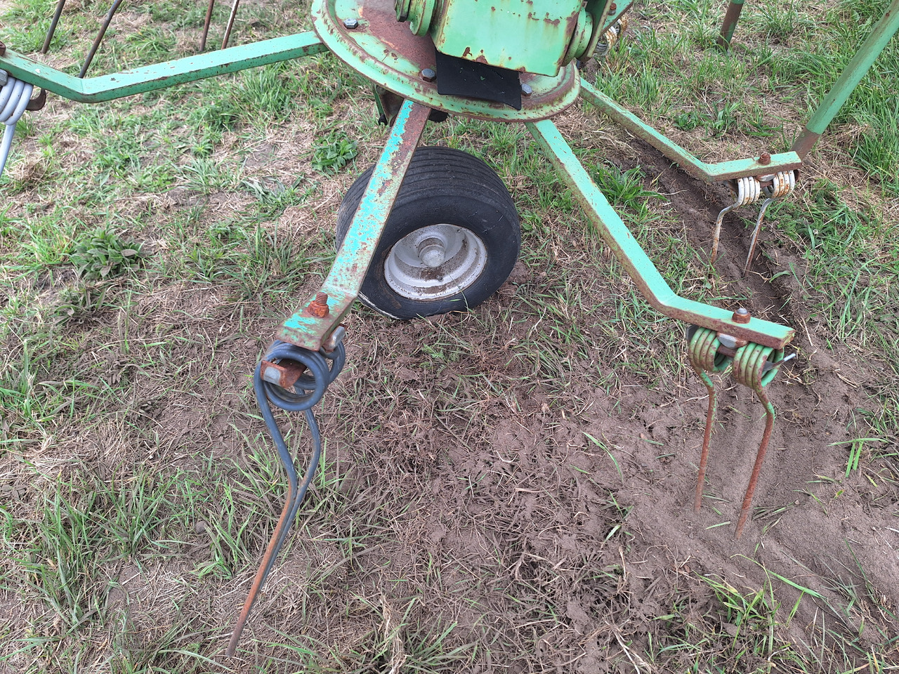 STOLL 2585 - Tedder/ Rake: picture 5 STOLL 2585 - Tedder/ Rake: picture 5