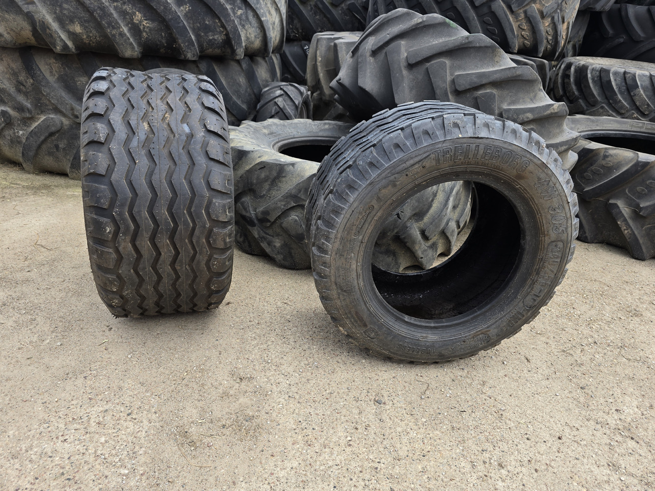 TRELLEBORG 340/55-16 - Tire for Construction machinery: picture 1 TRELLEBORG 340/55-16 - Tire for Construction machinery: picture 1
