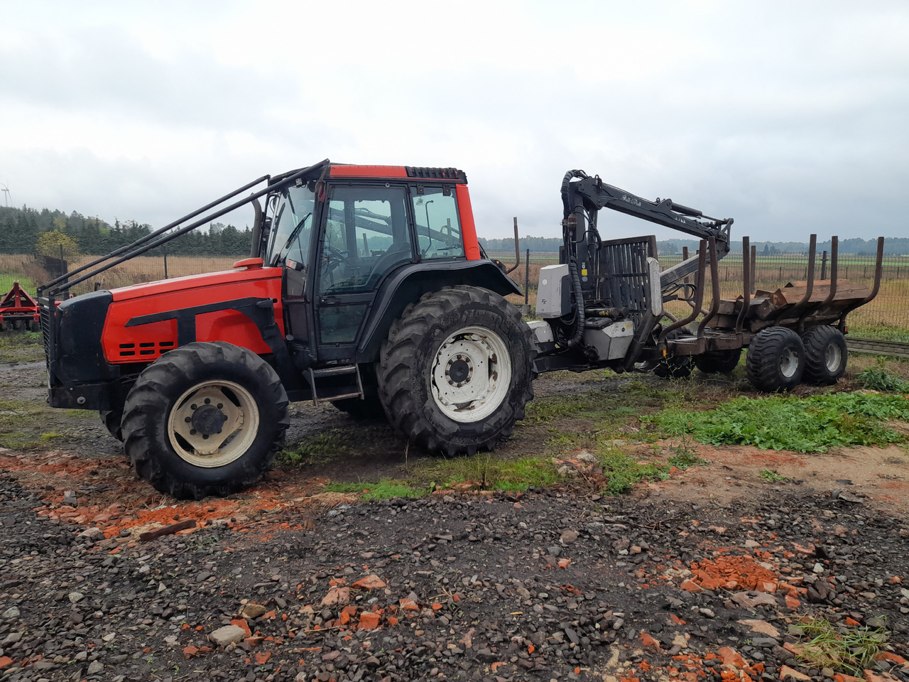 Valtra / Fao Far 6250 / 4768 - Forestry tractor, Forestry trailer: picture 1 Valtra / Fao Far 6250 / 4768 - Forestry tractor, Forestry trailer: picture 1