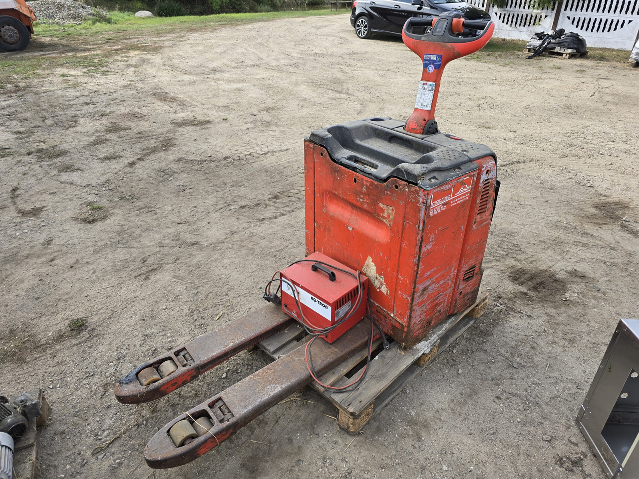 Linde - Pallet truck: picture 3 Linde - Pallet truck: picture 3