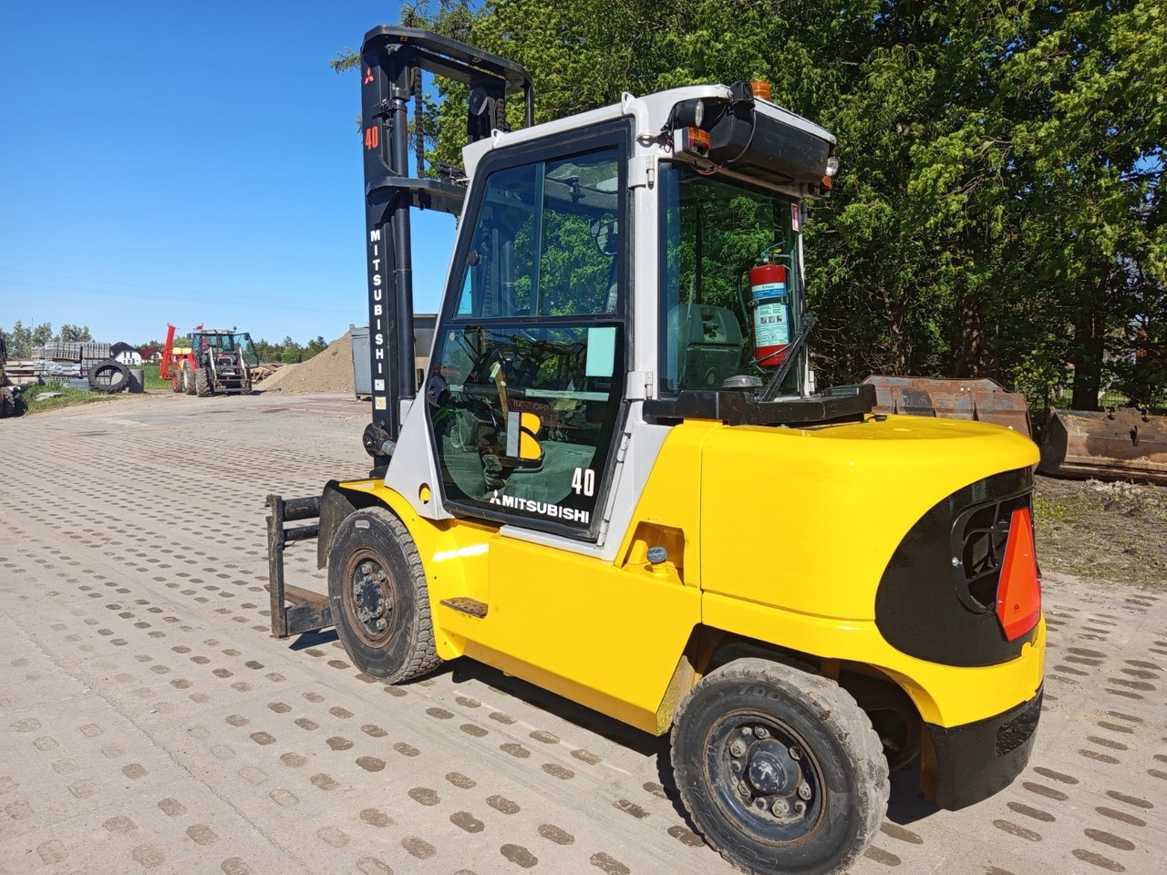 Mitsubishi FD40K - Diesel forklift: picture 3 Mitsubishi FD40K - Diesel forklift: picture 3