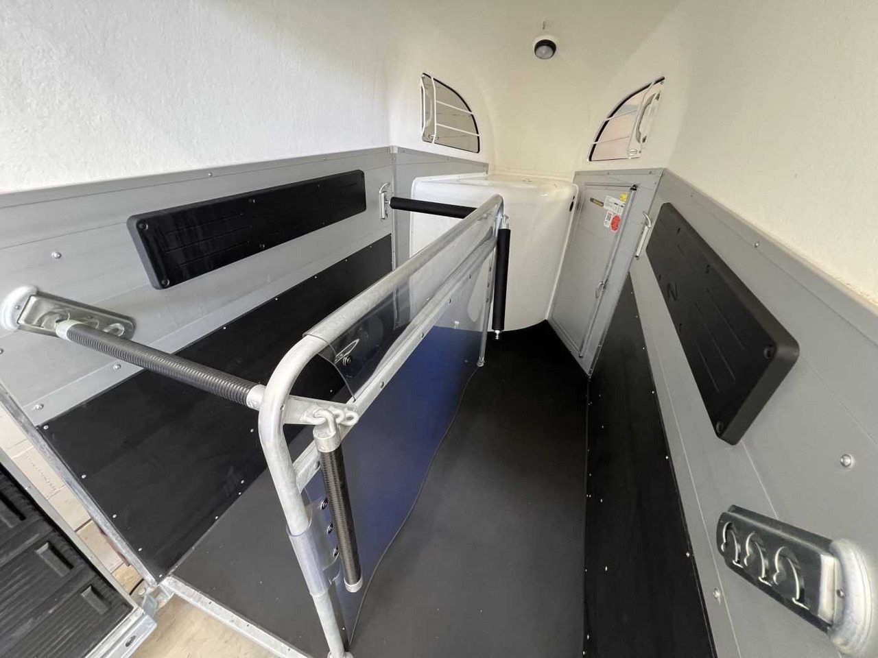 New Horse trailer BOECKMANN Champion R TKL Pferdeanhänger: picture 12