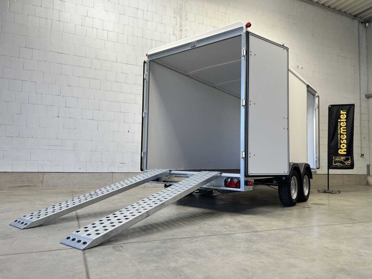 BOECKMANN KT 4018/27 H Eco XXL Tür Ramp Kofferanhänger - Closed box trailer: picture 3 BOECKMANN KT 4018/27 H Eco XXL Tür Ramp Kofferanhänger - Closed box trailer: picture 3