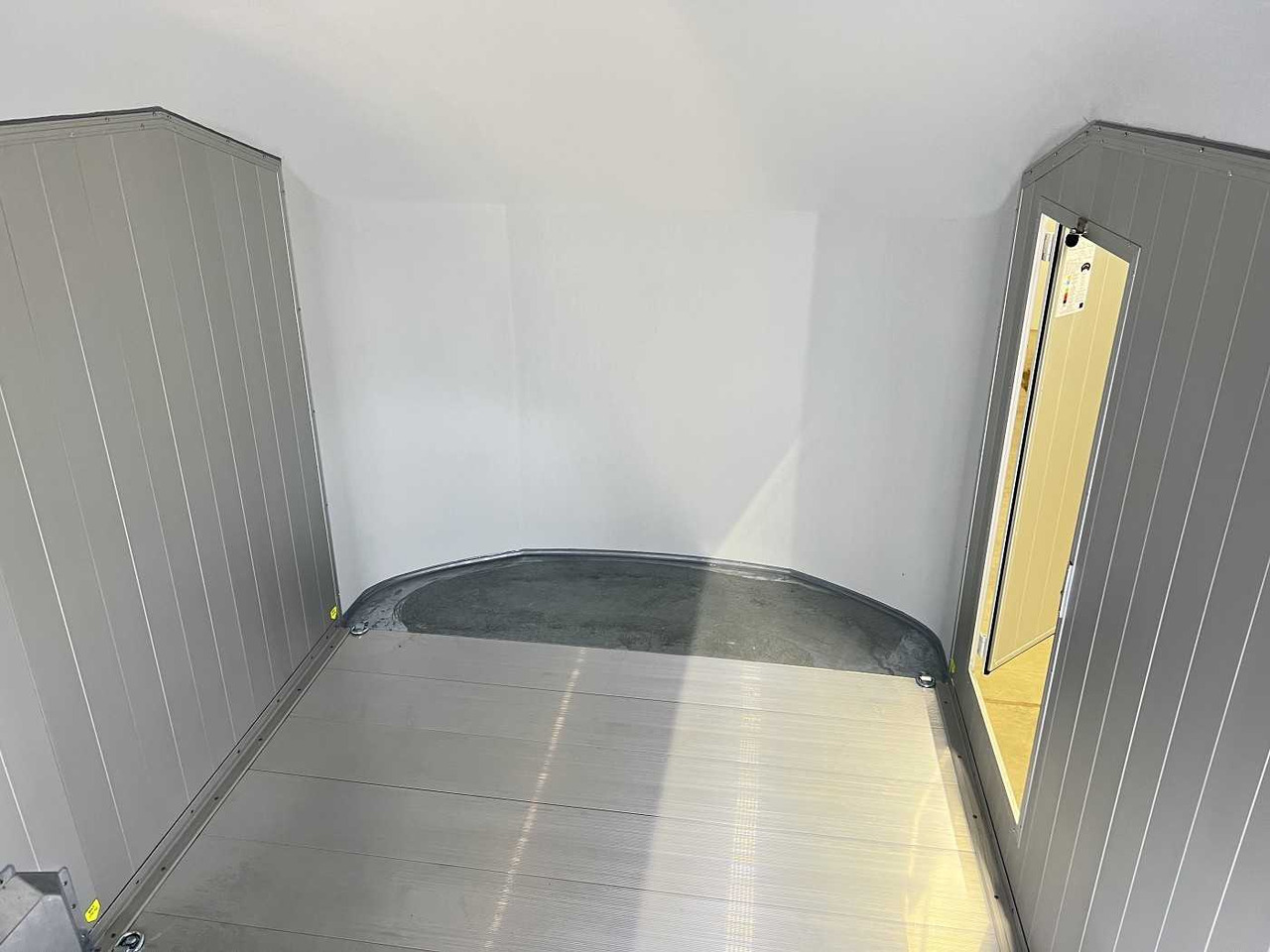 New Closed box trailer CHEVAL LIBERTE DEBON C900 Roadster Kofferanhänger: picture 16 New Closed box trailer CHEVAL LIBERTE DEBON C900 Roadster Kofferanhänger: picture 16