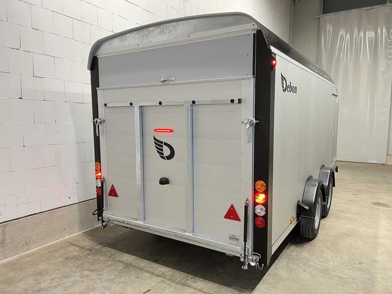 New Closed box trailer CHEVAL LIBERTE DEBON C900 Roadster Kofferanhänger: picture 20 New Closed box trailer CHEVAL LIBERTE DEBON C900 Roadster Kofferanhänger: picture 20