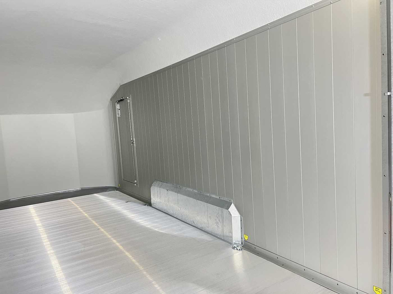 New Closed box trailer CHEVAL LIBERTE DEBON C900 Roadster Kofferanhänger: picture 10 New Closed box trailer CHEVAL LIBERTE DEBON C900 Roadster Kofferanhänger: picture 10