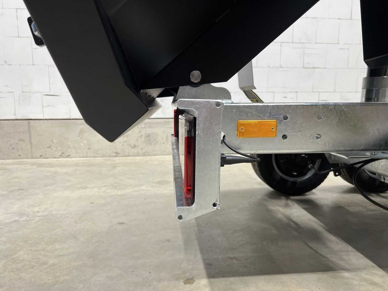 New Tipper trailer FENDT Dumper 2-27 Muldenkipper: picture 12