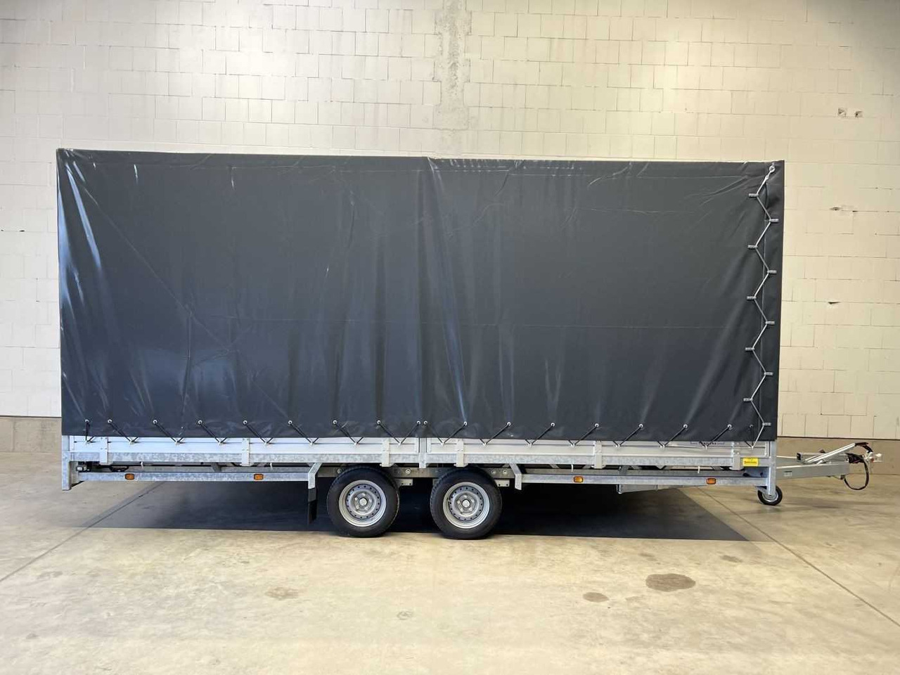HULCO Medax-2 3000 Plane Hochlader - Curtainsider trailer: picture 1 HULCO Medax-2 3000 Plane Hochlader - Curtainsider trailer: picture 1