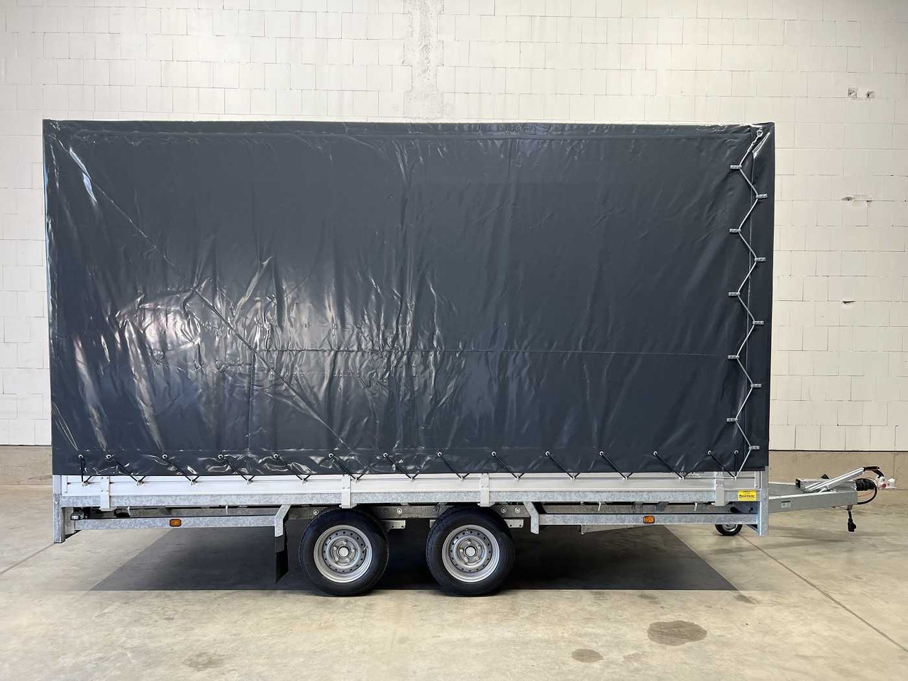 HULCO Medax-2 3000 Plane Hochlader - Curtainsider trailer: picture 1 HULCO Medax-2 3000 Plane Hochlader - Curtainsider trailer: picture 1