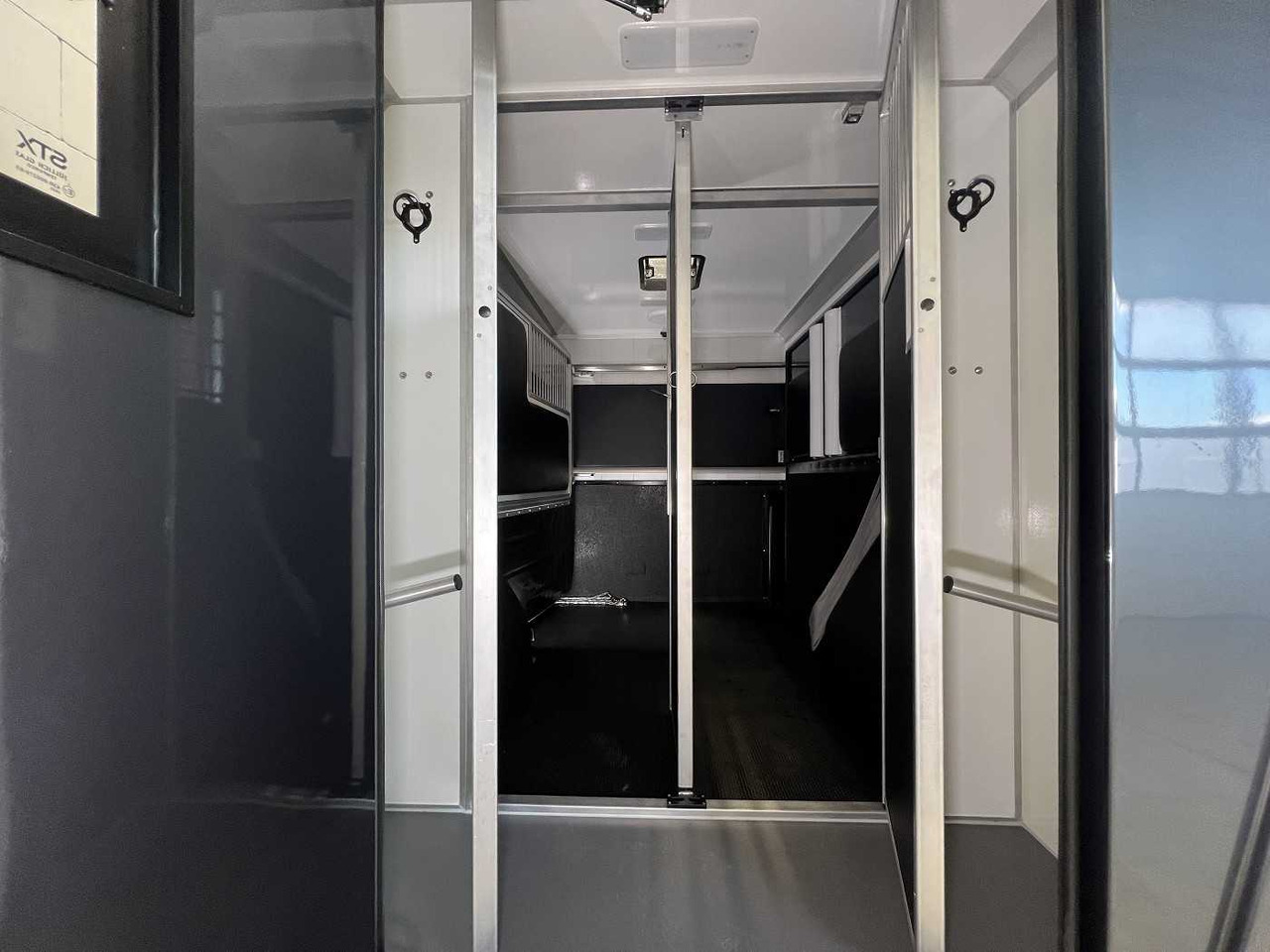 New Horse truck, Van RENAULT Master Haras STX 5-Sitzer LKW: picture 10